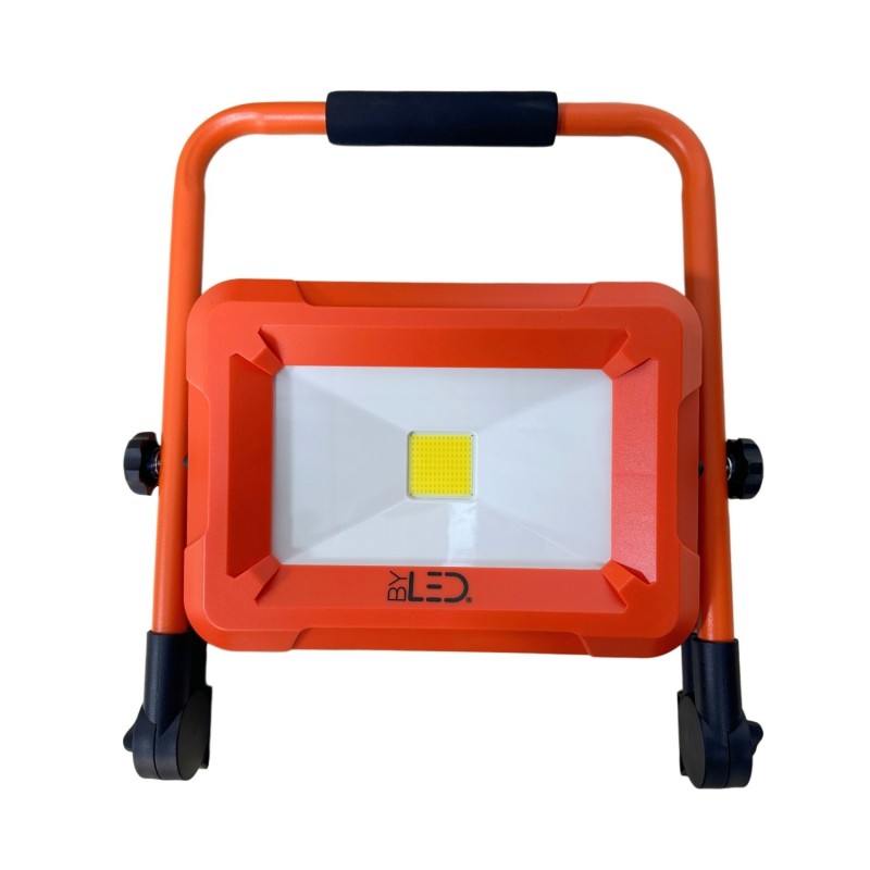 Projecteur de chantier LED 50W sur batterie Bosch ou Makita 18V