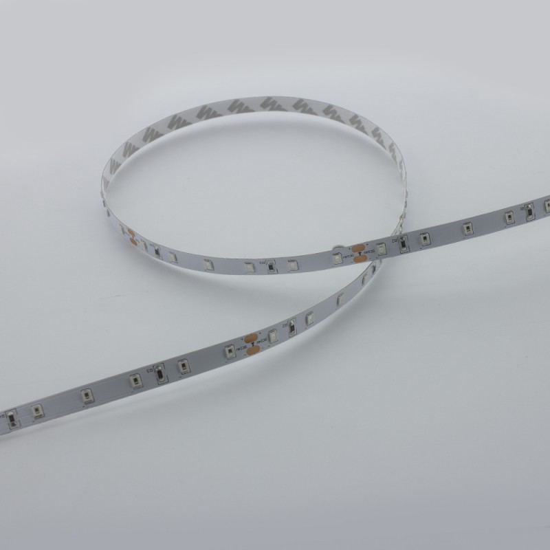 Ledpoint S.r.l.  Ruban led 10m blanc froid 6000-6500K 2835 70led/m 24V  4,8W/m, IP64 tube silicone épais avec stabilisateur de courant