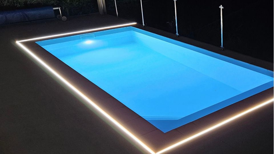 Ruban LED XL 20 mètres IP68 - 8,5W/m - Blanc - 120 LED/m - 2835+ haute fidélité - 24V