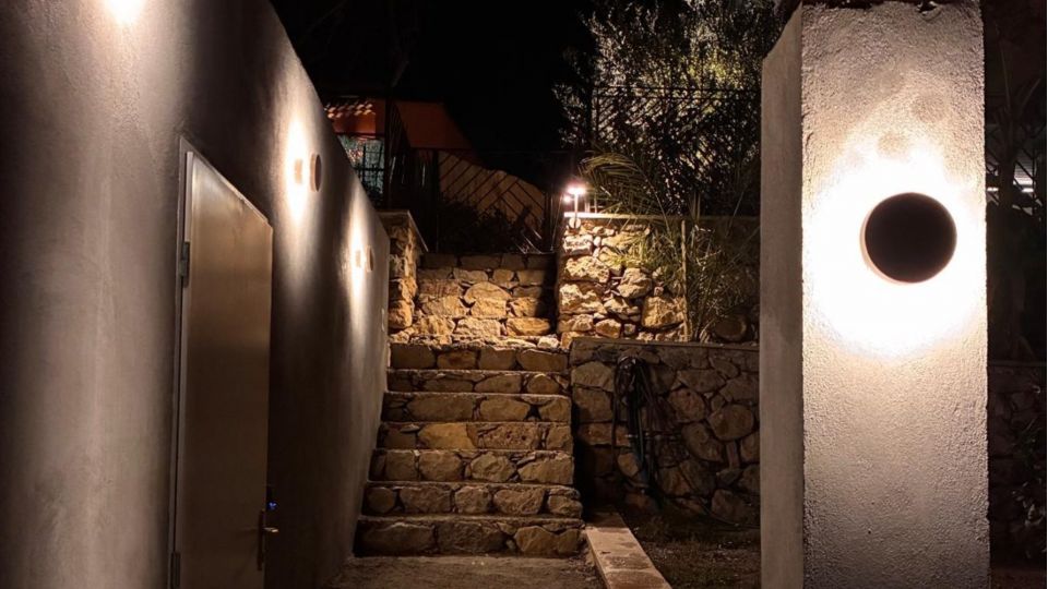 Balise murale LED d'extérieur à tête bombée - 7W - 230V - Chocolat - HAALÖ