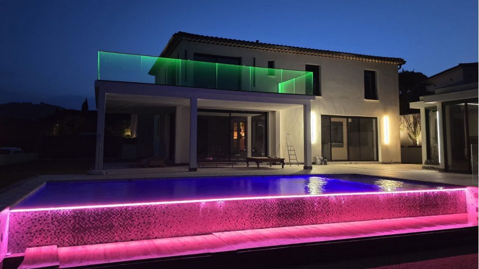 Ruban LED COB RGB + Blanc - 18W/m - IP68- 784 LED/m - à la coupe - 24V