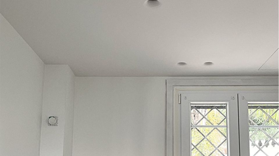 Spot encastrable en plâtre rond incurvé STAFF - PER01