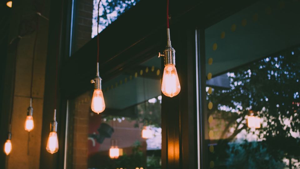 Ampoule LED à filament Edison - Ambrée – 6W - E27 - Dimmable - ST64