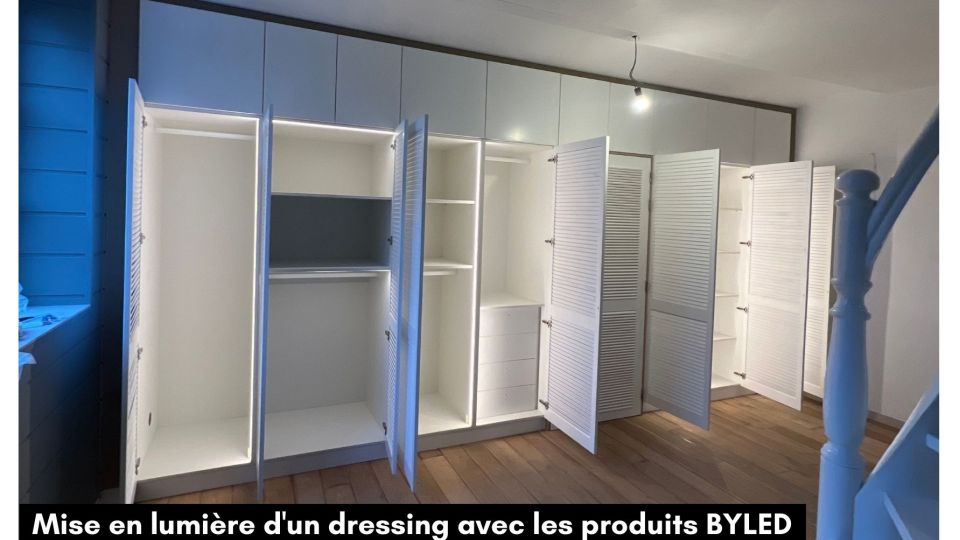 Détecteur ouverture porte et tiroir encastrable pour ruban LED